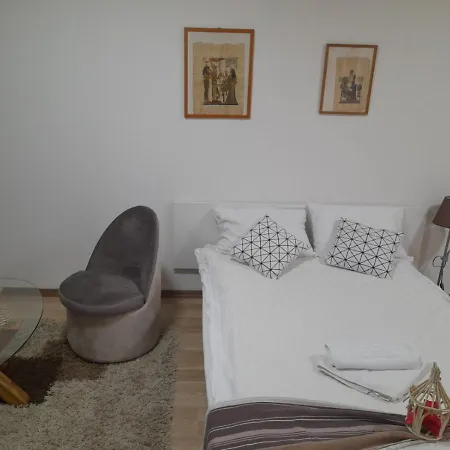 Sleep And Drive No2 Apartment *