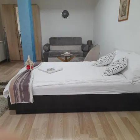 Sleep And Drive No2 Apartment